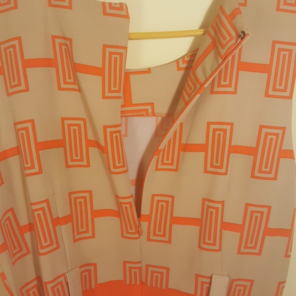 Dress - Picture 5 of 7